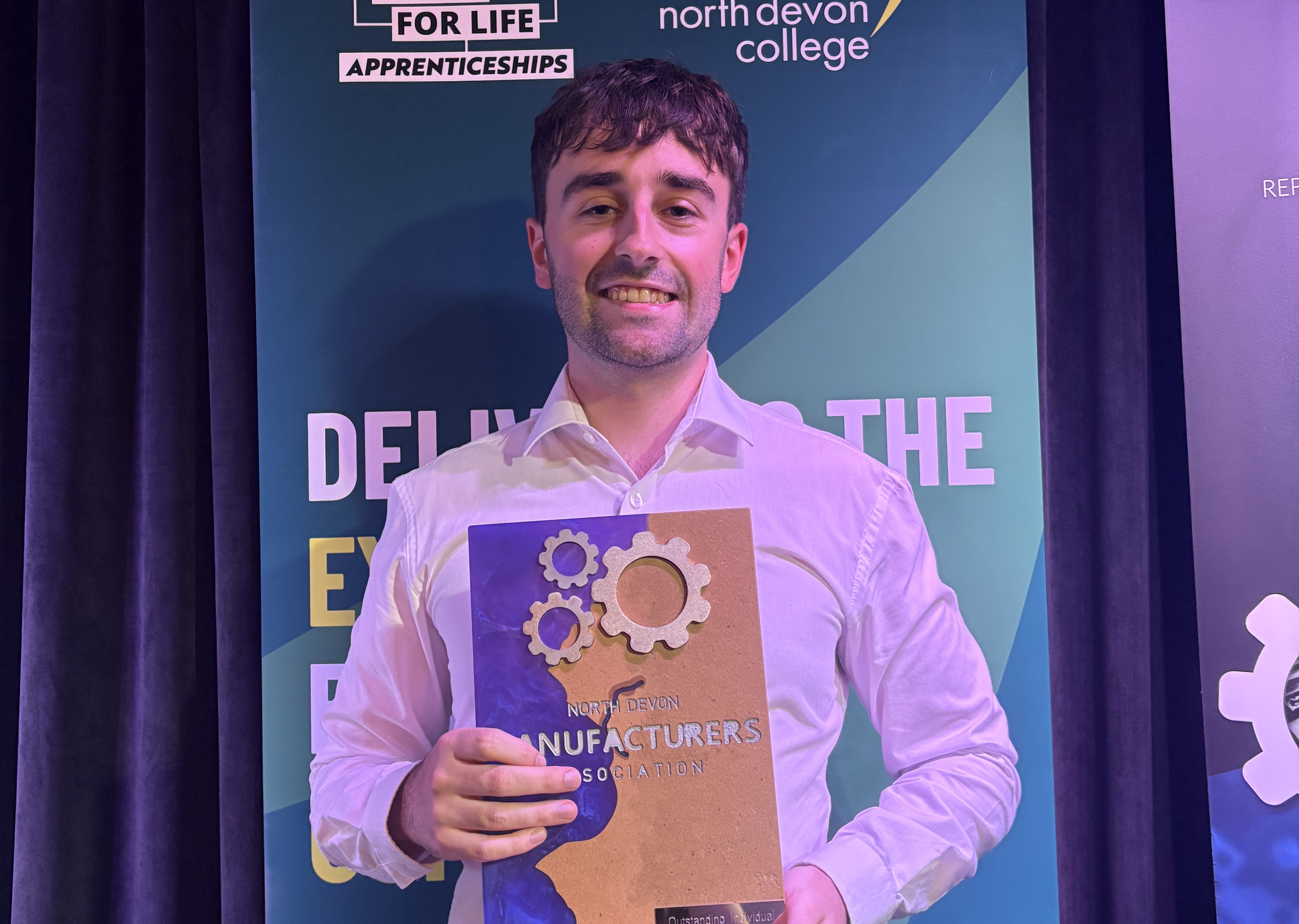 Liam Smith Accepts His NDMA Award