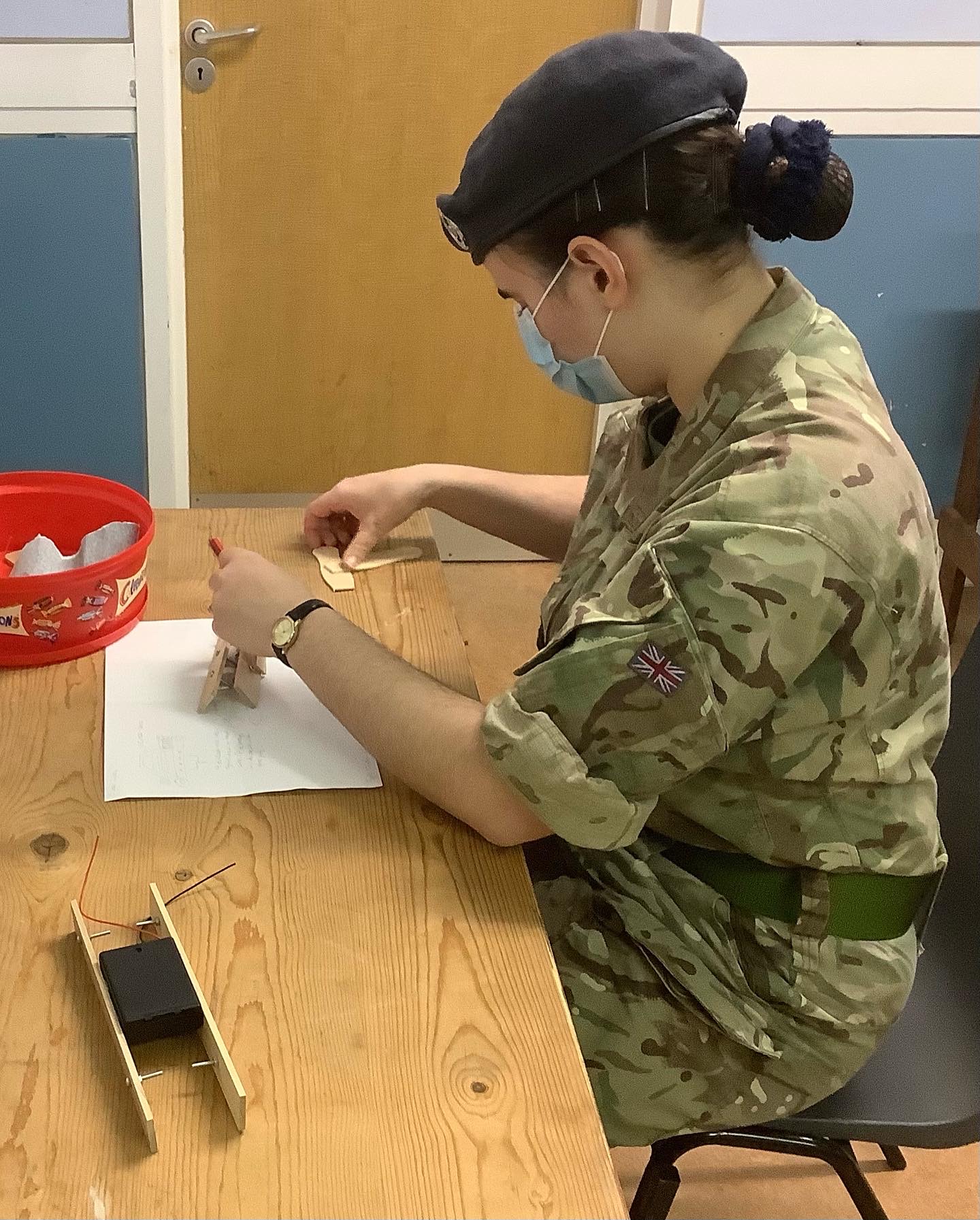 B6D65933 BB16 4B0F B006 5E1457DB3805